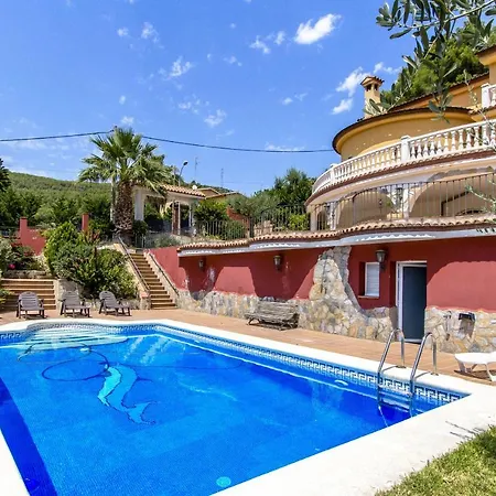 Catalunya Casas Spacious, Sublime Just 15km To Barcelona! Villa