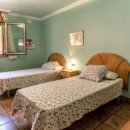 Catalunya Casas Spacious, Sublime Just 15km To Barcelona! *