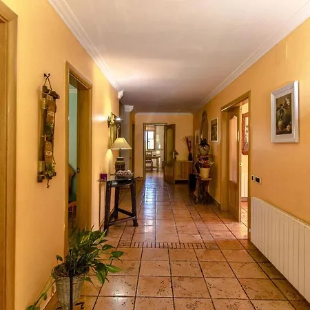 Catalunya Casas Spacious, Sublime Just 15km To Barcelona! *