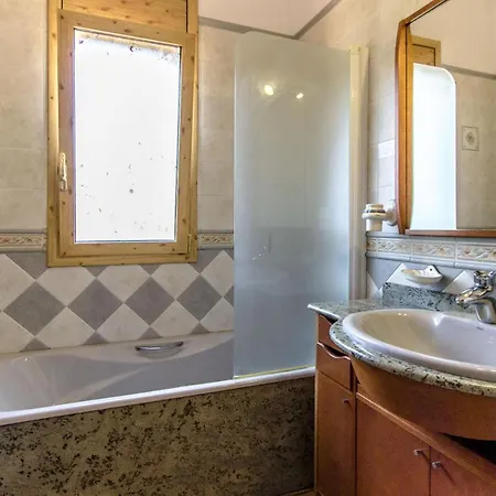 Catalunya Casas Spacious, Sublime Just 15km To Barcelona! *